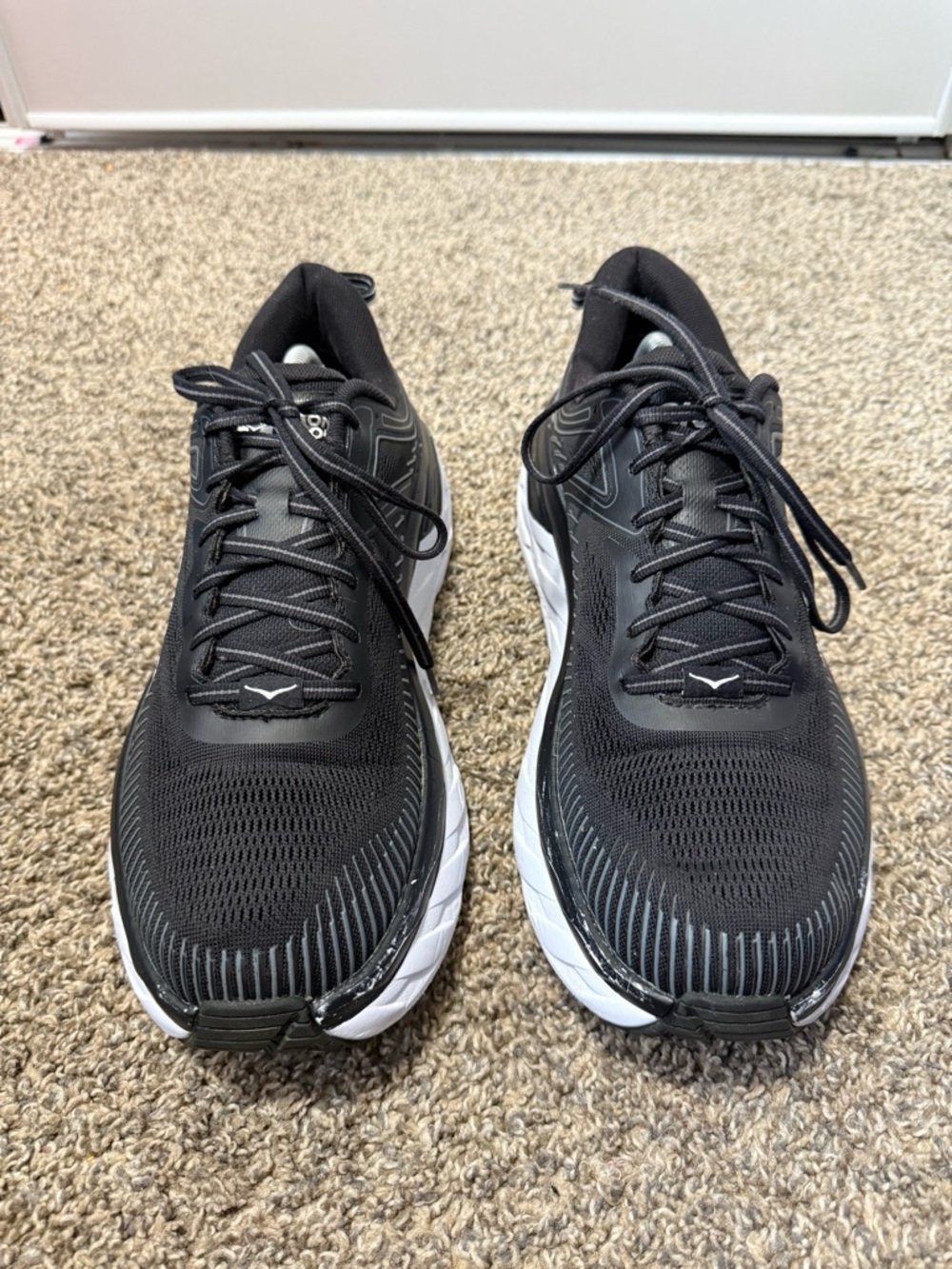 Hoka one one bondi 7 Men's Black and White Bondi 7 Cushioning Running Shoes - Picture 3 of 9